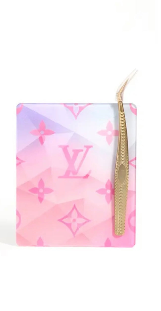 LV lash tile